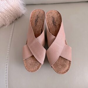 Lucky Brand Wedge Sandals - New - Size 9 /4inch heels cork Rose Gold color